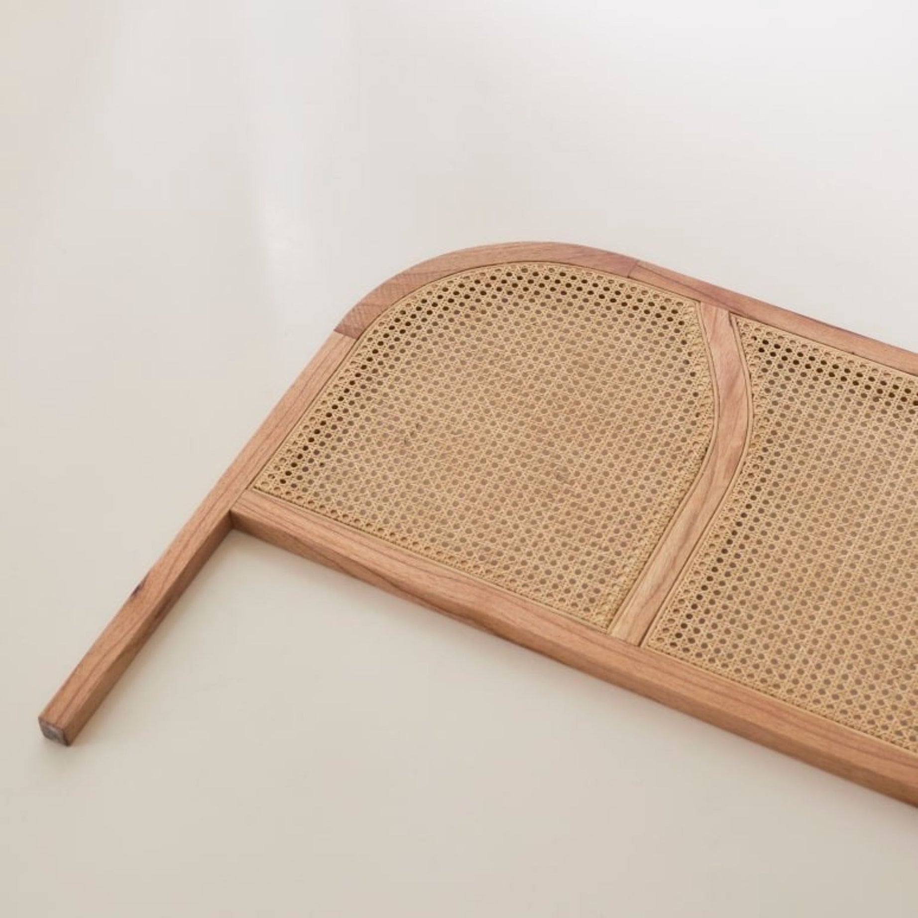 headboard-rattan