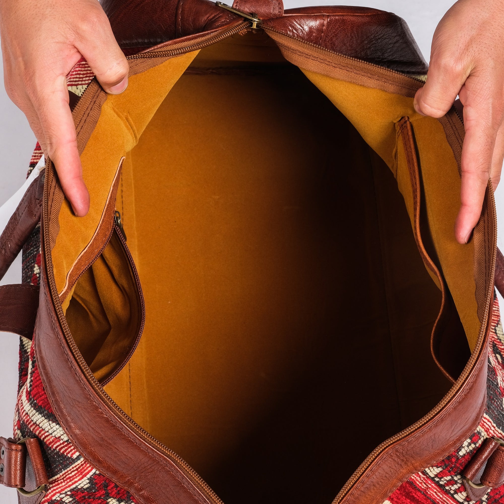 Premium Set of 3 Leather Kilim Travel Bags - Unique and Stylish